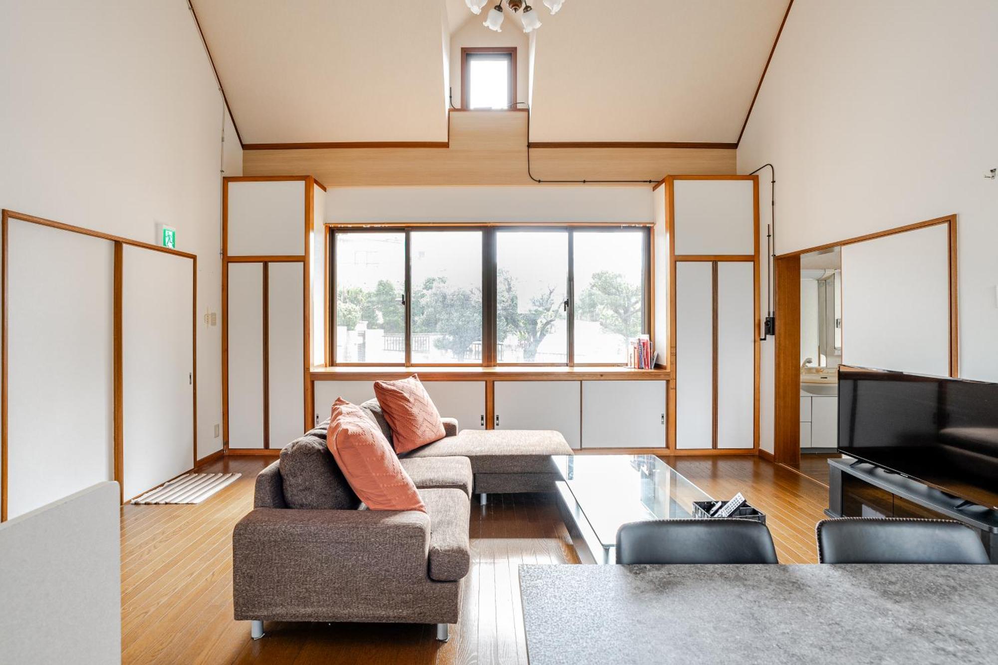 Base In Onnason: Home-like Okinawa With Premium Amenities Villa Onna