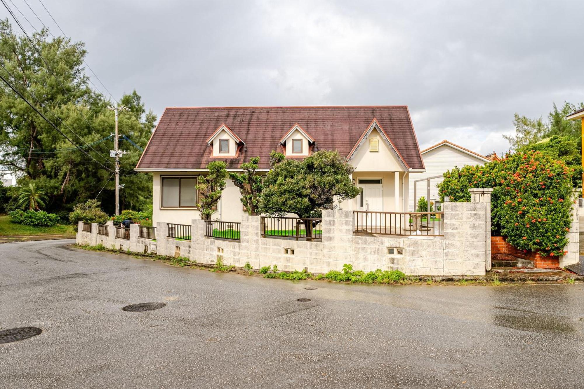 Base In Onnason: Home-like Okinawa With Premium Amenities Villa *